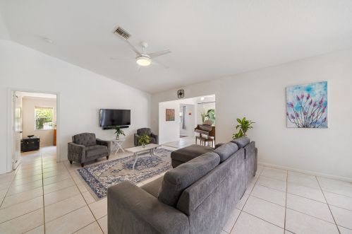 16710 75th Ave, West Palm Beach, FL 33418-7619
