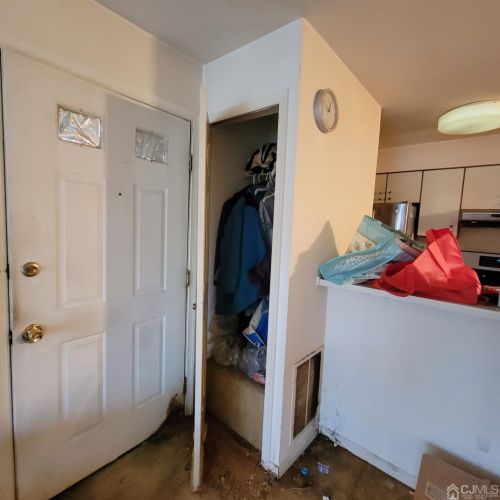 44 Lear Ct, East Brunswick NJ  08816-1851 exterior