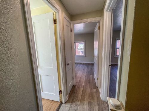 200 Larkspur St, Whitaker PA  15120-2208 exterior