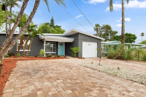 520 Bayshore Dr, Saint Petersburg, FL 33708-2362
