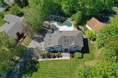 22 Oak Ridge Rd, Middletown, NY 10940-4644