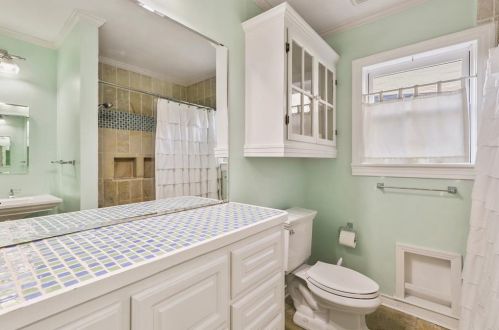 2121 Weatherbee St, Fort Worth TX  76110-1245 exterior