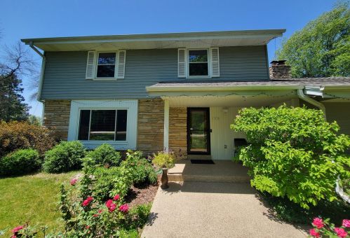 11213 Country View Dr, Thiensville, WI 53092-2151