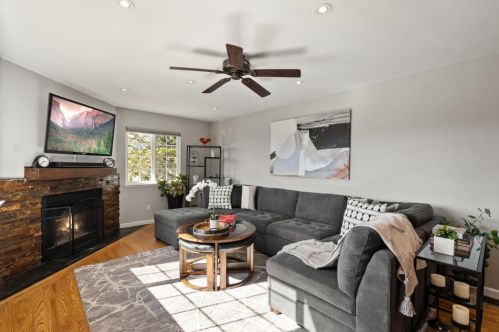 2440 Lincoln Ave, Belmont CA  94002-1424 exterior