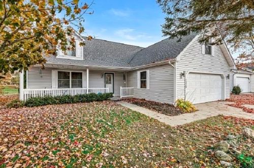 1320 Red Blossom Dr, Goshen, IN 46526-6231