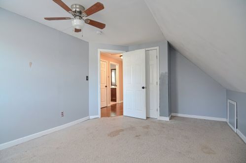 12 Olesen Rd, Derry NH 03038-4846 exterior