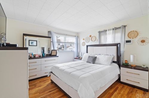 21 Hancock Pl, Iselin NJ  08830-1312 exterior