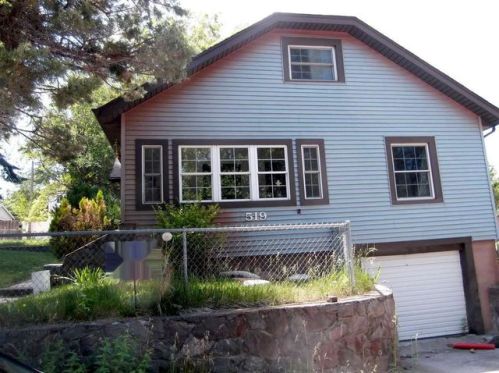 519 Oregon St, Weed, CA 96094-2818