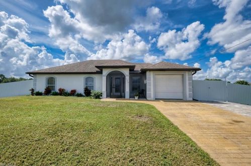 736 Camilla St, Lehigh Acres, FL 33974-0598