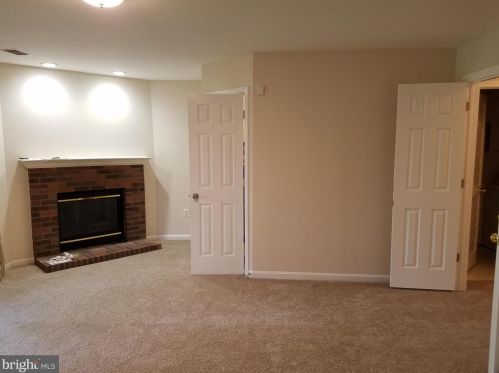 13140 Copper Brook Way, Herndon VA  20171-3063 exterior