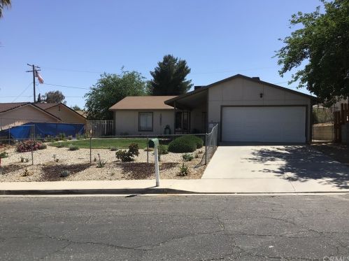 16064 Andover Dr, Victorville, CA 92394-1433