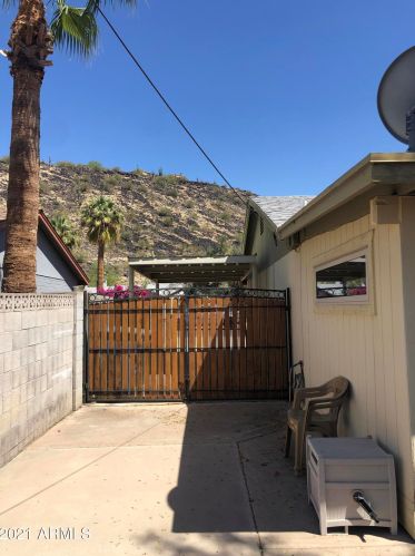 13832 17 Ave, Phoenix AZ 85086-7250 exterior