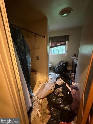 5008 Irene Dr, Harrisburg PA 17112-2138 exterior