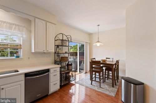 9240 Lorton Valley Rd, Lorton VA  22079-2912 exterior