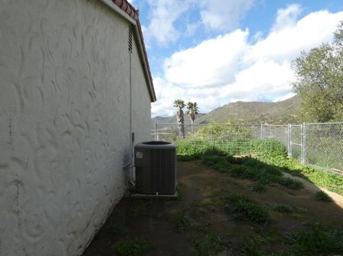 19515 Japatul Rd, Alpine CA  91901-3412 exterior