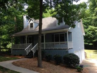 1069 Falconcrest Dr, Lawrenceville GA  30043-3441 exterior