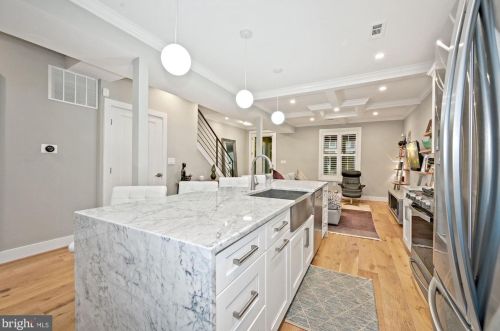 438 Kenyon St, Washington DC 20010-2915 exterior