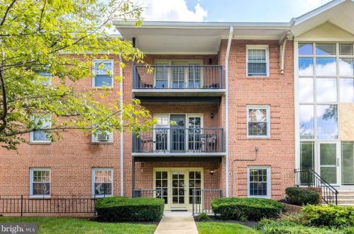 3334 Spring Ln, Falls Church, VA 22041-2656