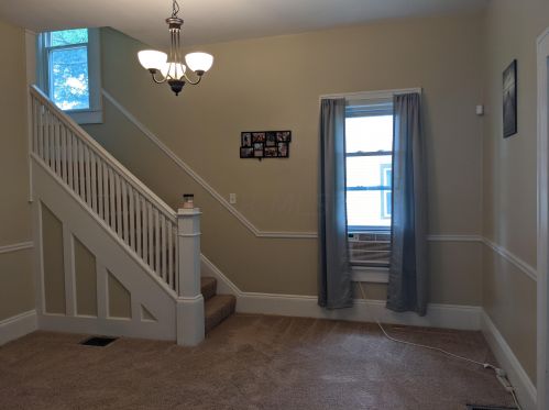9 Elizabeth St, Mount Vernon OH  43050-1705 exterior