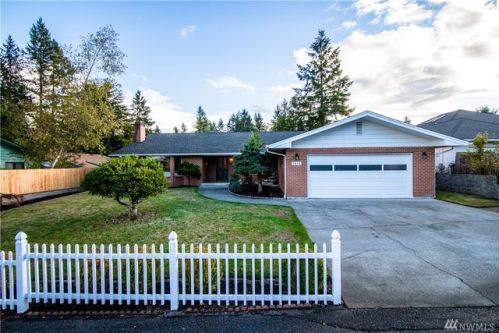 1415 10 Ave, Olympia WA  98501-1725 exterior