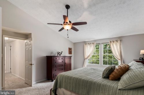 1426 Cellar Crk Way, Herndon VA  20170-2805 exterior