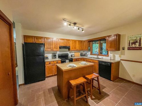 2749 Lanier Ln, Mc Gaheysville VA  22840-2015 exterior