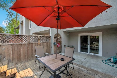 1718 Lindo St, Benicia CA  94510-2338 exterior