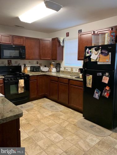 11 4th St, Frederica, DE 19946-4629