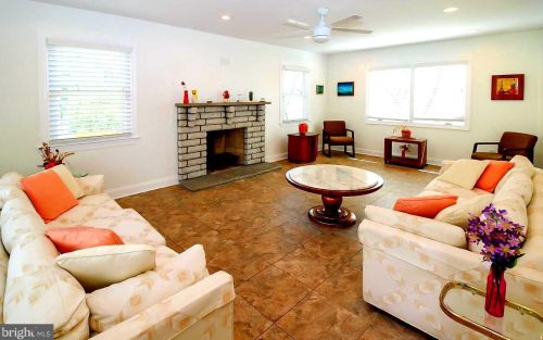 34 Twig Ln, Willingboro NJ  08046-3835 exterior