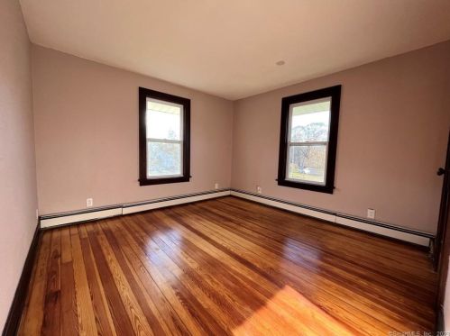 176 Roosevelt Ave, Norwich CT  06360-3346 exterior