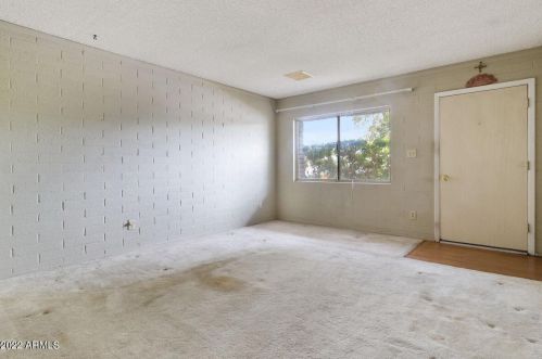 6719 Colter St, Glendale, AZ 85303-5913