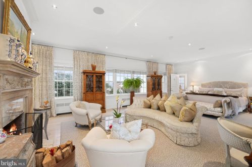 3210 R St, Washington DC  20024-3419 exterior