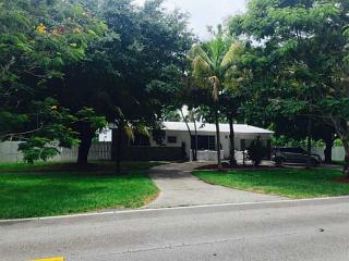 15700 Miami Ave, Miami, FL 33169-6743