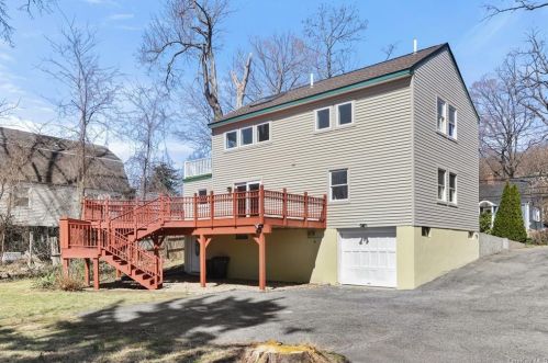 45 Randolph Rd, White Plains, NY 10607-1515