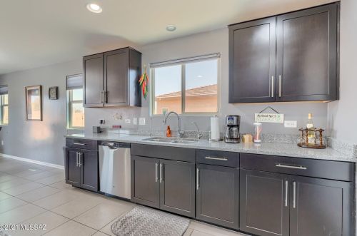 828 Placita Pozanco, Green Valley AZ  85614-3807 exterior