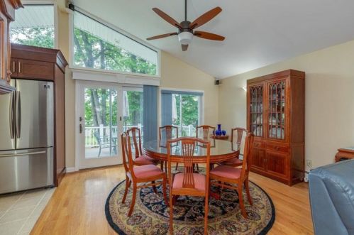 16 Mason Dr, Salem NH  03079-2101 exterior