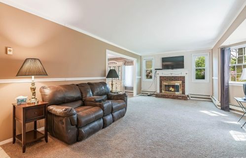 39 Scout Trl, Panamoka, NY 11961-1820