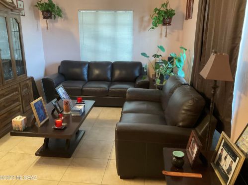 3013 22nd St, Tucson, AZ 85713-2256