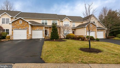 105 Canterbury Ln, Blue Bell, PA 19422-1278