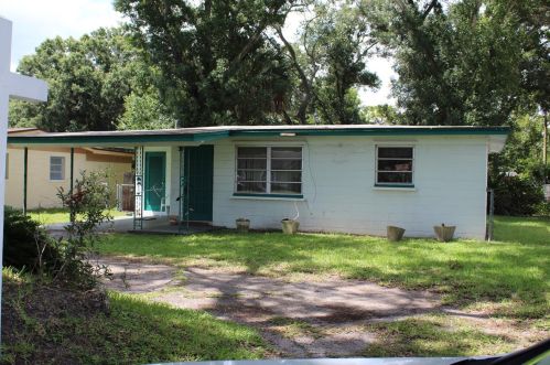6165 55th Ave, Saint Petersburg, FL 33709-1809