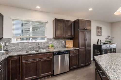 312 Isaac Tharp St, Pataskala OH 43062 exterior