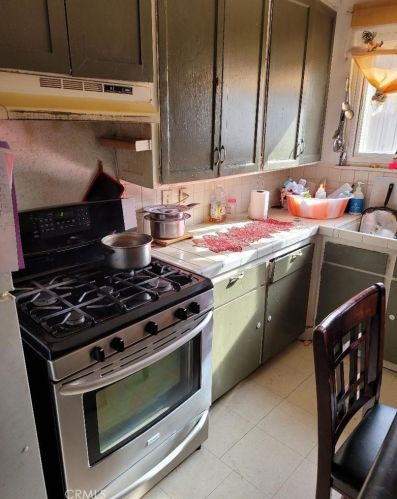 1413 Sultana Ave, Ontario, CA 91761-4237