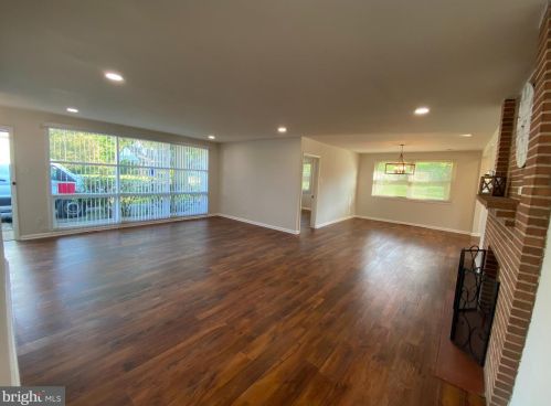 2 Edgemoor Rd, Cheltenham PA  19012-1805 exterior