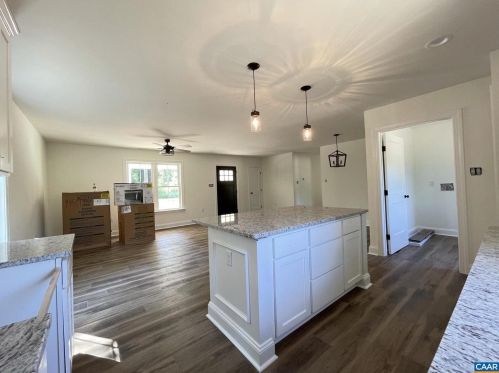 1290 Kennon Rd, Mineral VA  23117-3932 exterior