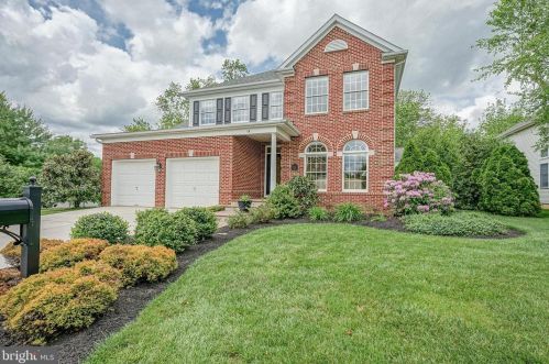 14 Paddock Ln, Riverton, NJ 08077-4376