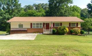 1033 Lower Mill Rd, Hixson, TN 37343-2906
