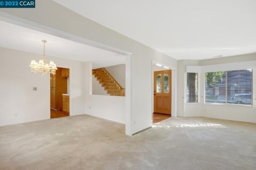 9456 Fairlight Ct, Elk Grove CA  95758-1031 exterior