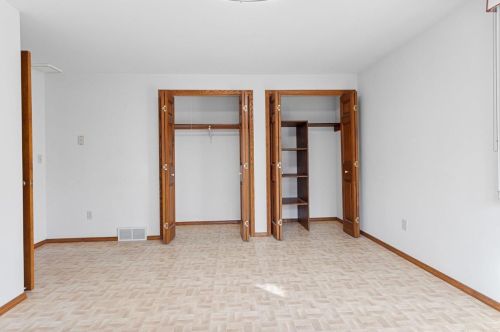 225 Traders Point Ln, Green Bay WI  54302-5236 exterior