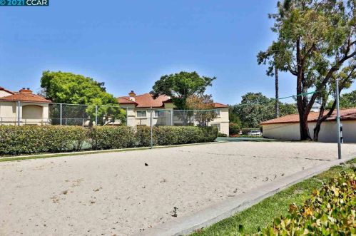 6971 Dublin Meadows St, Pleasanton CA  94568-2196 exterior