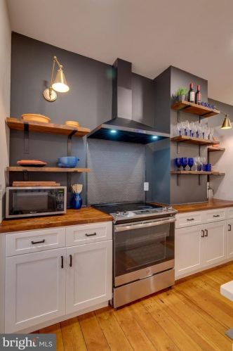 721 Orange St, Lancaster PA  17602-3118 exterior